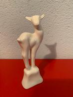 Oud Plateel Hertje op sokkel., Ophalen of Verzenden