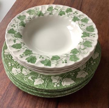 Churchill Staffordshire Ivy Verdigris Borden, 4xdiep 5xdiner beschikbaar voor biedingen