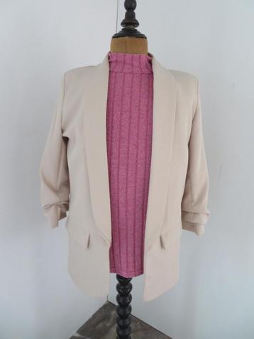 Colbert jasje Massi maat M/L beige Z.G.A.N. beschikbaar voor biedingen