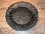 Grote zwarte rotan schaal, Huis en Inrichting, Woonaccessoires | Schalen en Manden, Ophalen, Gebruikt, Rond