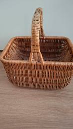 Rotan Mand / Boodschappenmand, Huis en Inrichting, Woonaccessoires | Schalen en Manden, Gebruikt, Mand, Vierkant, Ophalen of Verzenden