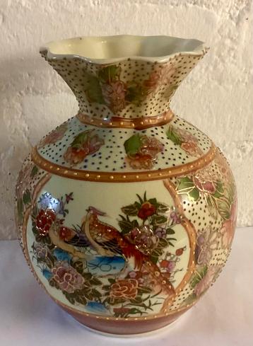 Antieke Chinese vaas. Handgeschilderd. beschikbaar voor biedingen