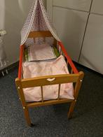 Poppen bedjes, stoel en wagen, Verzenden, Gebruikt, Babypop
