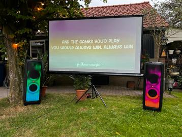 4K Beamer (te huur) 100 inch scherm! beschikbaar voor biedingen