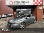 Volvo V40 1.5 T2 Momentum // CRUISE CONTROL // CLIMA // NAVI, Auto's, 12 maanden, Stof, Zwart, 122 pk