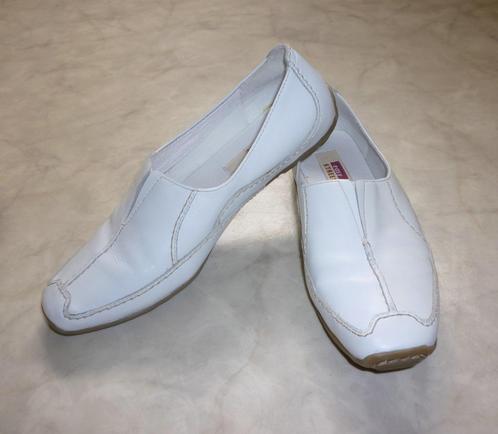 Witte instappers (mt 37), Kleding | Dames, Schoenen, Nieuw, Instappers, Wit, Ophalen of Verzenden