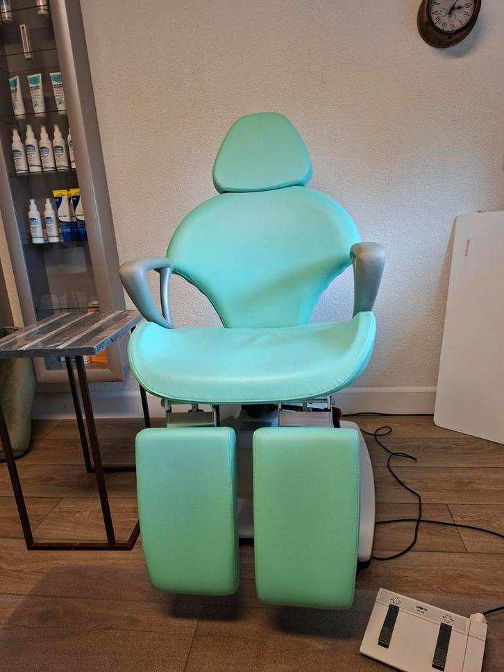 Electriche pedicure behandelstoel hoog laag.top staat!!!, Sport en Fitness, Massageproducten, Gebruikt, Massagestoel of Kussen