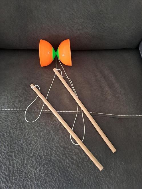 Diabolo met Houten Stokjes, Kinderen en Baby's, Speelgoed | Houten speelgoed, Zo goed als nieuw, Overige typen, Ophalen of Verzenden