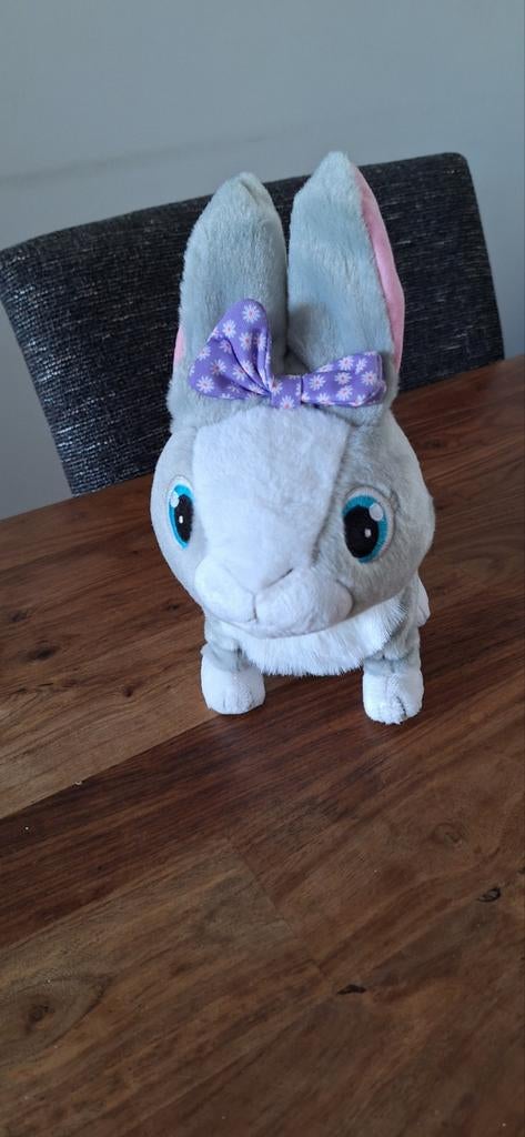 Betsy interactief konijn, Kinderen en Baby's, Speelgoed | Knuffels en Pluche, Ophalen of Verzenden, Zo goed als nieuw, Konijn