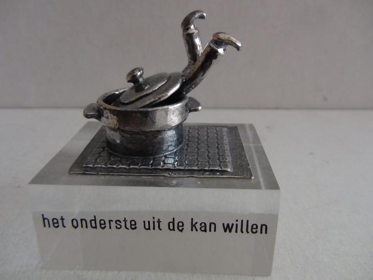 Miniatuur zilver S13d man in kookpot zilveren miniaturen, Antiek en Kunst, Antiek | Goud en Zilver, Zilver, Ophalen of Verzenden