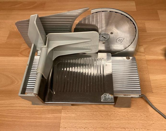 Elektrische snijmachine Graef EH-170T, kaas- en vleeswaren, Huis en Inrichting, Keuken | Keukenbenodigdheden, Gebruikt, Ophalen of Verzenden