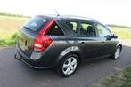 Kia cee'd 1.4 CVVT 90pk Seven Airco Navigatie Clima Camera 2, 1396 cc, Handgeschakeld, Zilver of Grijs, Benzine