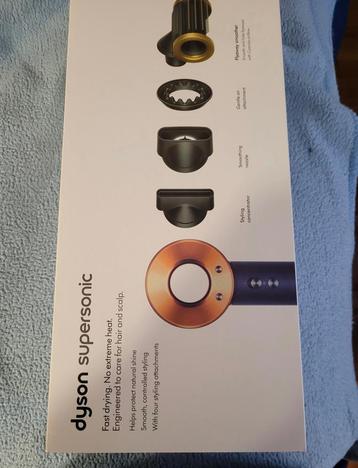 Dyson supersonic nieuw in doos beschikbaar voor biedingen