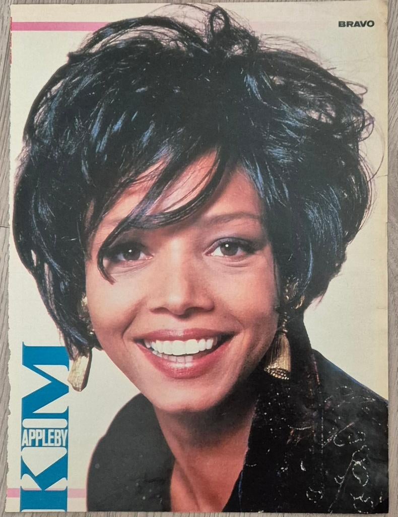 Mooie poster (A4) KIM APPLEBY (BRAVO), Verzamelen, Rechthoekig Staand, A4 of kleiner, Ophalen of Verzenden, Zo goed als nieuw