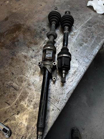 Aandrijfassen set Alfa Romeo 159 1.9 JTDm Handbak beschikbaar voor biedingen