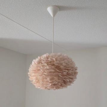 Hanglamp EOS UMAGE lichtbeige  veren — zgan beschikbaar voor biedingen