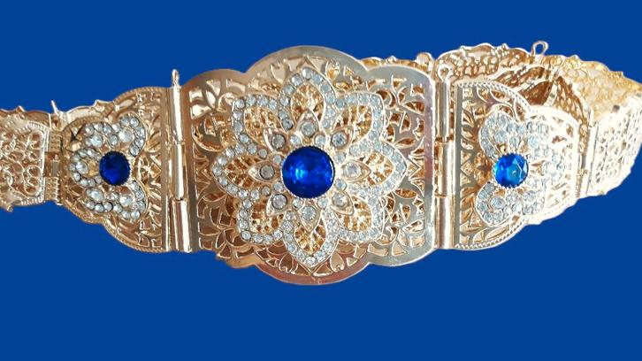 Prachtige Marokkaanse riem met blauwe stenen - Maat 48/50, Kleding | Dames, Riemen en Ceinturen, Nieuw, Tailleriem, 100 cm of meer