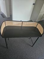 Stijlvolle sidetable met rieten details, Ophalen, Eenpersoons, Hout, Zo goed als nieuw