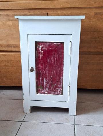 wit brocante houten nachtkastje, kastje
