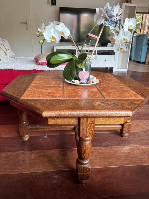 Antieke eiken salontafel met betegeld blad, Antiek en Kunst, Antiek | Meubels | Tafels, Ophalen