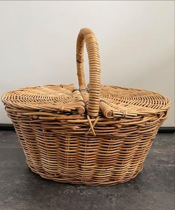 Vintage Picknickmand/Opbergmand met 2 Deksels beschikbaar voor biedingen