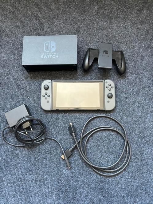 Nintendo switch grijs compleet met eventueel games, Spelcomputers en Games, Spelcomputers | Nintendo Switch, Zo goed als nieuw