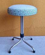Unieke vintage Brabantia kruk met nieuwe stoffering, krukje, Gebruikt, Vintage, Ophalen of Verzenden, Nvt
