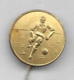 VOETBAL VOETBALLER SPELD, Ophalen of Verzenden, Gebruikt, Sport, Speldje of Pin