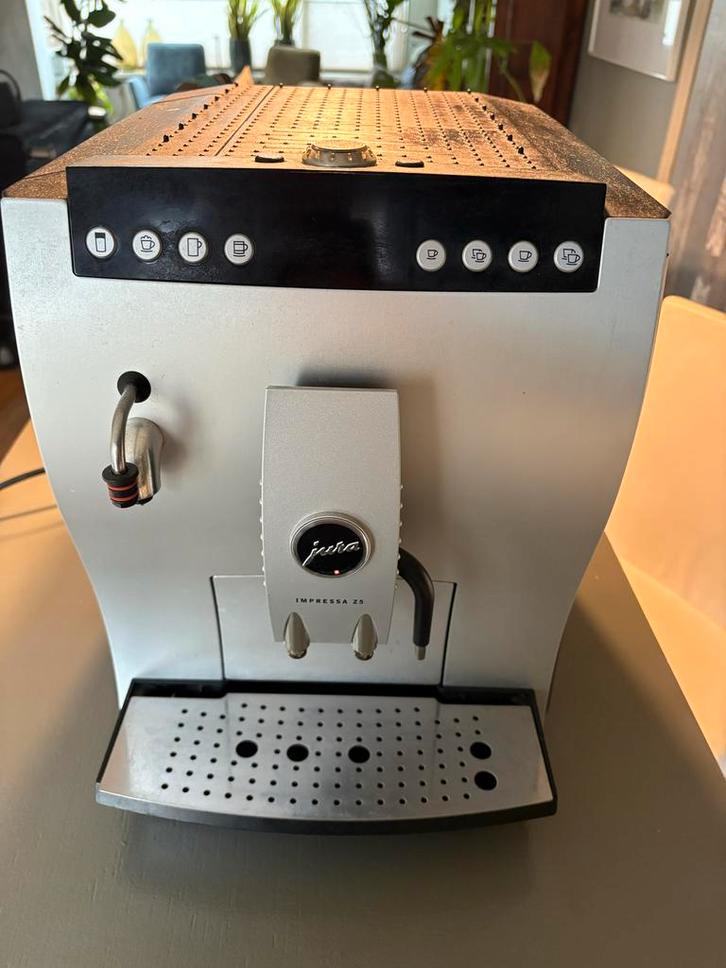 Jura Z5 defect - voor onderdelen of reparatie, Witgoed en Apparatuur, Koffiezetapparaten, Niet werkend, Koffiebonen, Espresso apparaat