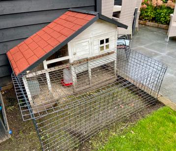 Konijnen/kippenhok beschikbaar voor biedingen