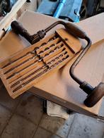 Te koop oude hand  met boren, Antiek en Kunst, Antiek | Gereedschap en Instrumenten, Ophalen of Verzenden