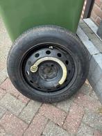 Reservewiel thuiskomer 4x100 - Pirelli 135/80B14, Ophalen, Gebruikt