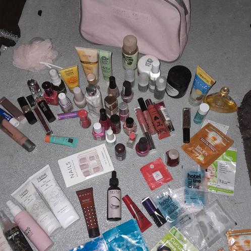 Grote Make-up Partij met Tas, Sieraden, Tassen en Uiterlijk, Uiterlijk | Cosmetica en Make-up, Gebruikt, Make-up, Gehele gezicht