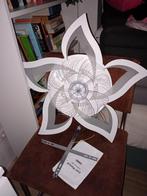 Lamp met ventilator - bloem design, Huis en Inrichting, Lampen | Hanglampen, Ophalen of Verzenden