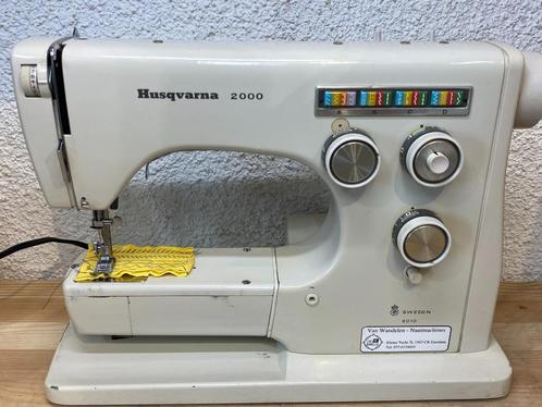 Originele Husqvarna 2000-6010 goed werkende Naaimachine, Hobby en Vrije tijd, Naaimachines en Toebehoren, Gebruikt, Naaimachine