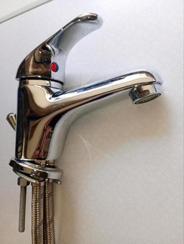 Mengkraan voor toilet. Z.g.a.n. beschikbaar voor biedingen