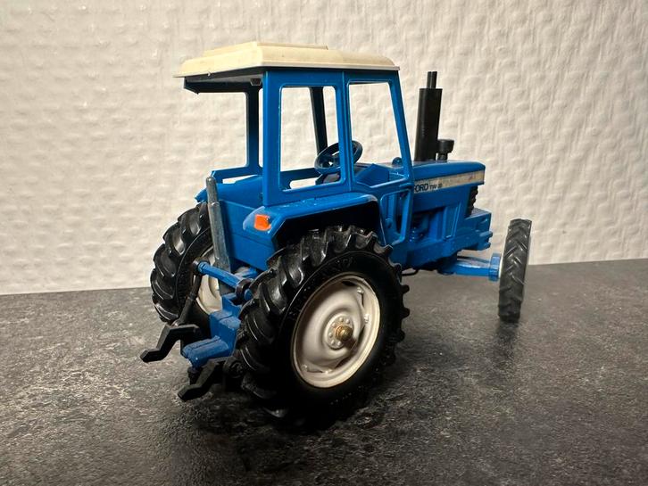 Ford TW 20 Trekker 1:32 - ERTL, Hobby en Vrije tijd, Modelauto's | 1:32, Gebruikt, Tractor of Landbouw, Overige merken, Ophalen of Verzenden
