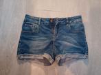 Korte donkerblauwe spijkerbroekje, maat 140, Ophalen of Verzenden, Zo goed als nieuw, Meisje, Broek