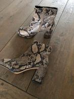 Half hoge dames laarsjes met slangen leer motief maat 39, Ophalen, Zo goed als nieuw, Zwart