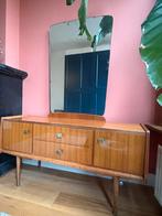 Vintage Side Table / Retro Kast / Tv kast, Huis en Inrichting, Kasten | Dressoirs, Gebruikt, Met lade(s), 25 tot 50 cm, Overige houtsoorten
