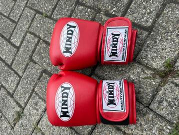 Windy bokshandschoenen – Rode Muay Thai / Boks training glov beschikbaar voor biedingen