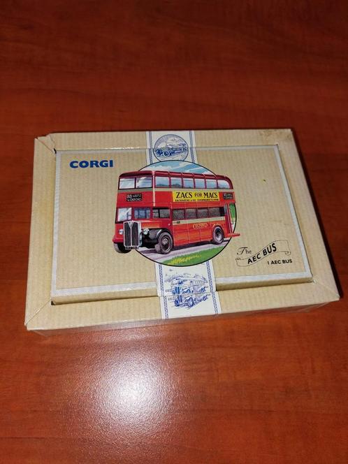 AEC BUS. ( LIMITED EDITION), Hobby en Vrije tijd, Modelauto's | 1:43, Overige merken, Ophalen of Verzenden