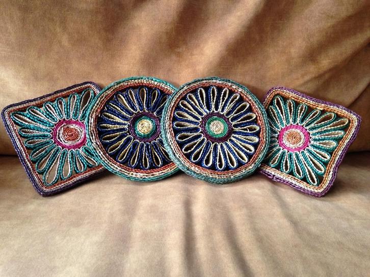 Vier vintage onderzetters, Huis en Inrichting, Woonaccessoires | Onderzetters, Gebruikt, Pot of Pan, Ophalen