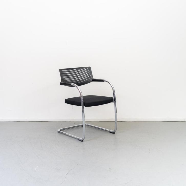 3x Vitra Visavis Vergaderstoel Zwart Stof - Chroom, Huis en Inrichting, Stoelen, Zo goed als nieuw, Kunststof, Metaal, Stof, Zwart