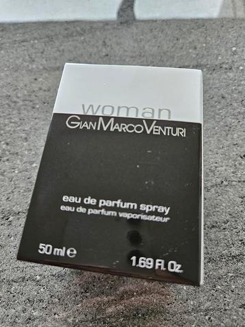 Gian Marco Venturi Woman Parfum beschikbaar voor biedingen