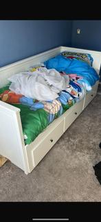 Bed ikea, Kinderen en Baby's, Kinderkamer | Bedden, Ophalen, 85 tot 100 cm, Zo goed als nieuw, Matras