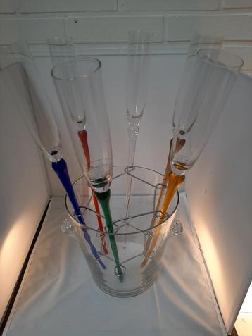 Champagne Emmer met 6 Glazen beschikbaar voor biedingen