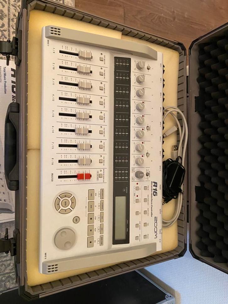 Zoom R16 opname, Muziek en Instrumenten, Midi-apparatuur, Zo goed als nieuw, Ophalen of Verzenden