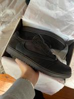 Air Jordan 1 Travis Scott velvet brown maat 44, Bruin, Nieuw, Ophalen of Verzenden, Sneakers of Gympen