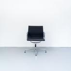 8 Vitra Eames Ea108 stoel Zwart Hopsak Aluminium, Metaal